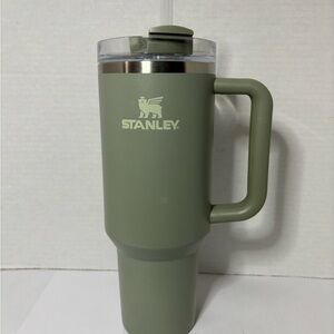 Stanley 40 oz Stainless Steel H2.0 FlowState Quencher Tumbler Restful Green